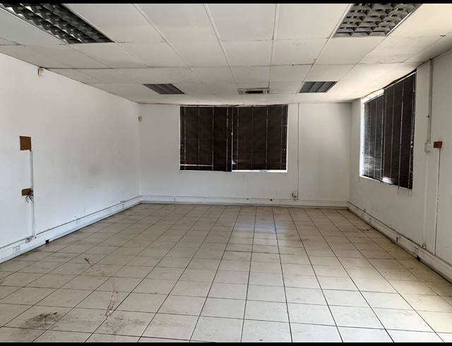 2,000M² FACTORY TO LET IN BEACONVALE
